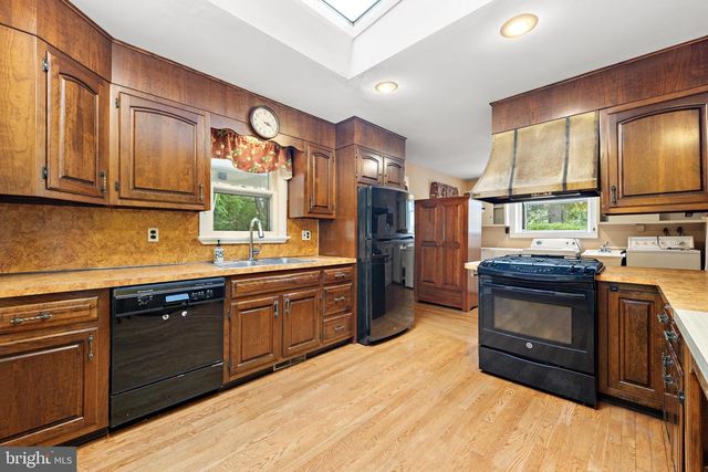 78 MERCER ST, Hamilton, NJ 08690
