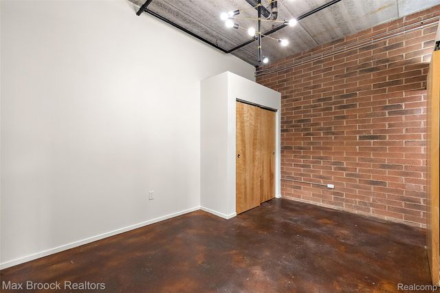 333 E Parent Avenue 35, Royal Oak, MI 48067