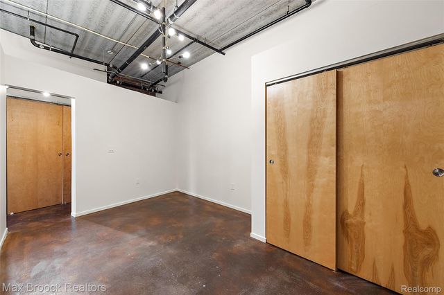 333 E Parent Avenue 35, Royal Oak, MI 48067