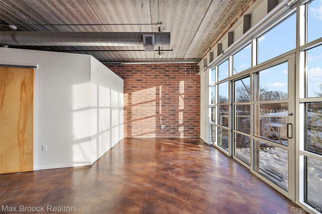 333 E Parent Avenue 35, Royal Oak, MI 48067