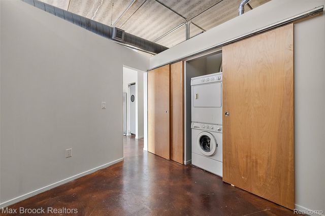 333 E Parent Avenue 35, Royal Oak, MI 48067