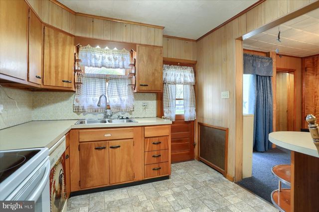 333 MAIN ST, Lykens, PA 17048