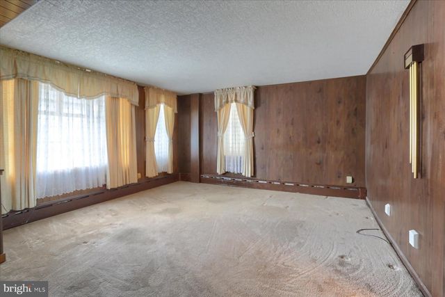 333 MAIN ST, Lykens, PA 17048