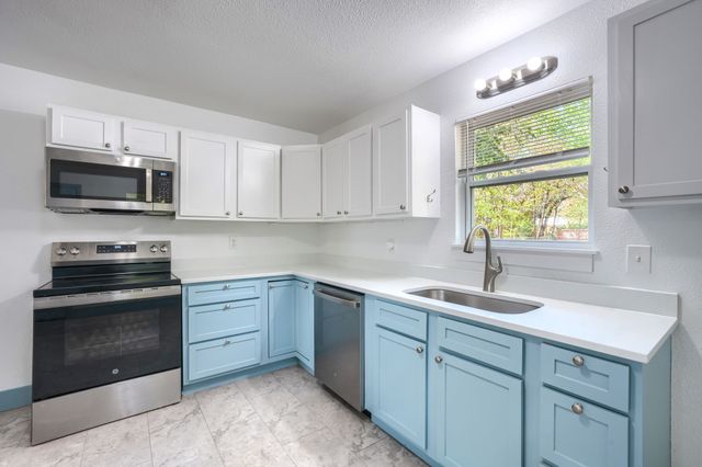 1013 Denton Street, Denton, TX 76201