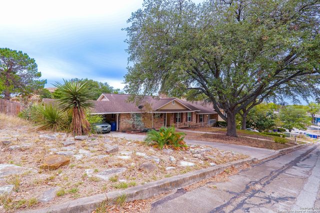 6600 & 6602 Southpoint St., San Antonio, TX 78229