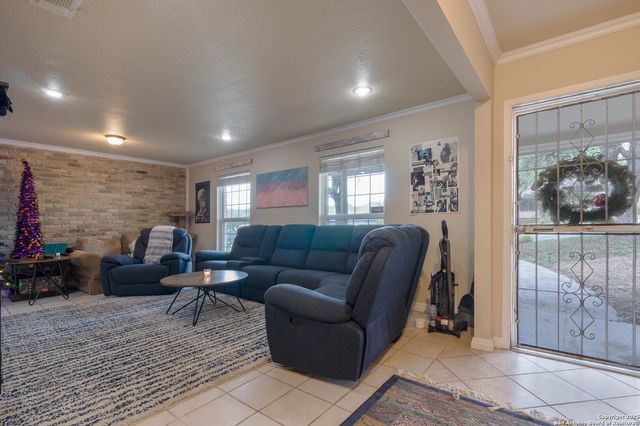 6600 & 6602 Southpoint St., San Antonio, TX 78229