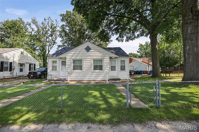 3208 Batson Drive, Alton, IL 62002