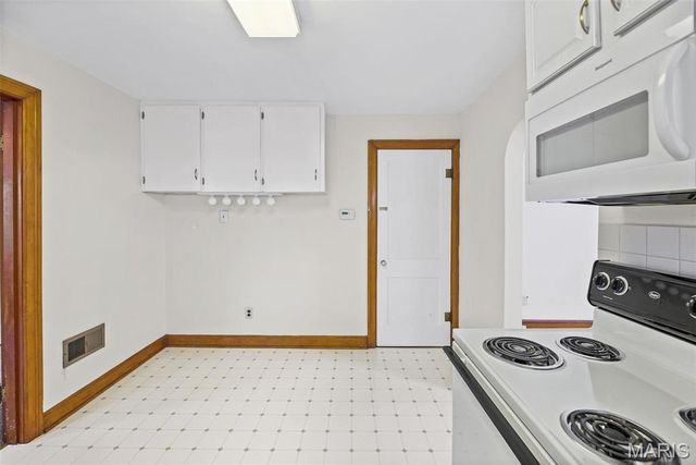 3208 Batson Drive, Alton, IL 62002