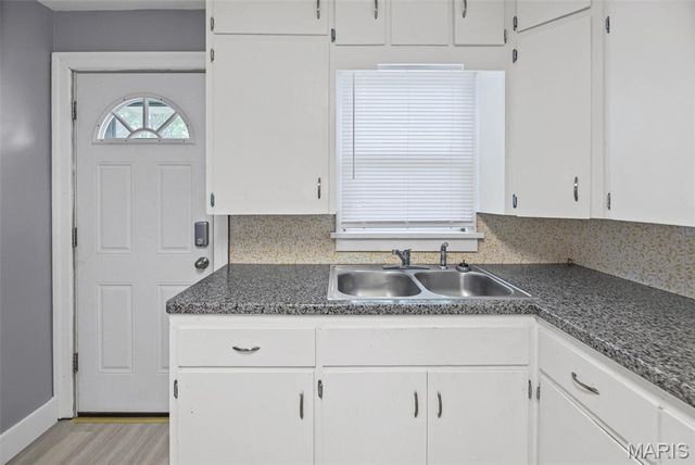 3208 Batson Drive, Alton, IL 62002