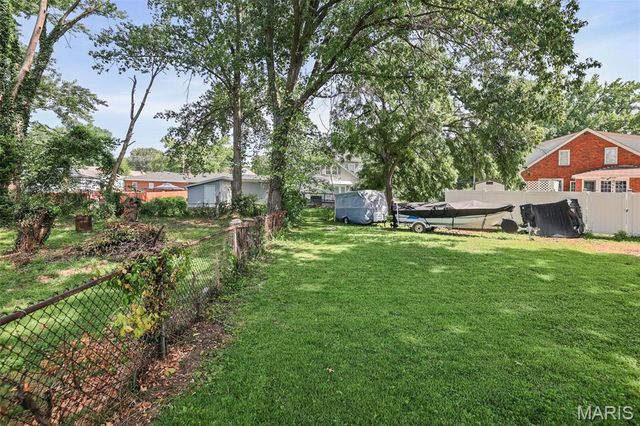 3208 Batson Drive, Alton, IL 62002