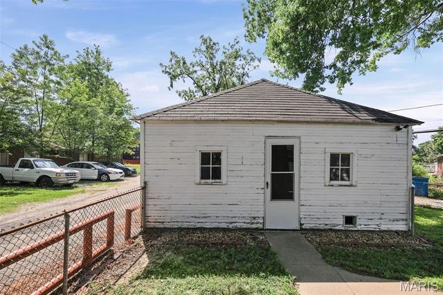 3208 Batson Drive, Alton, IL 62002