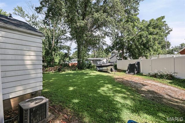3208 Batson Drive, Alton, IL 62002
