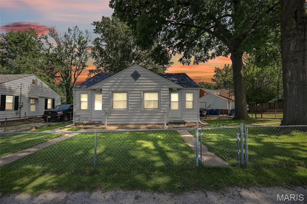 3208 Batson Drive, Alton, IL 62002