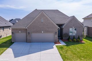 49712 Split Rock Road, Macomb Twp, MI 48044