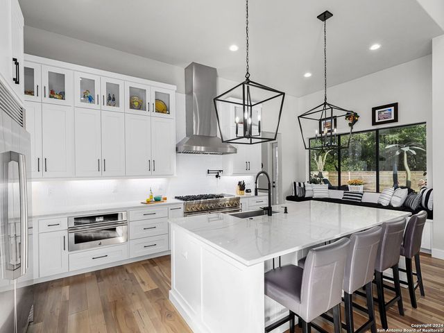19803 WILD HOLW, Garden Ridge, TX 78266