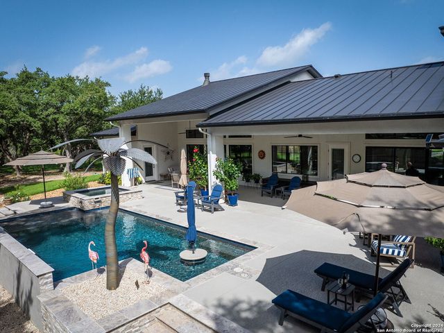 19803 WILD HOLW, Garden Ridge, TX 78266