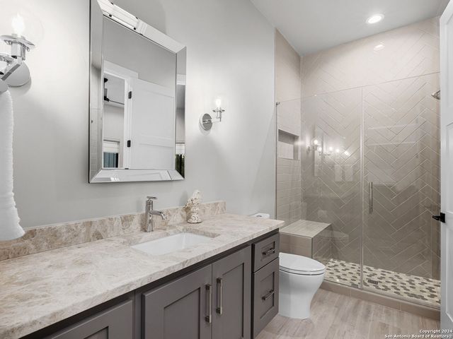 19803 WILD HOLW, Garden Ridge, TX 78266