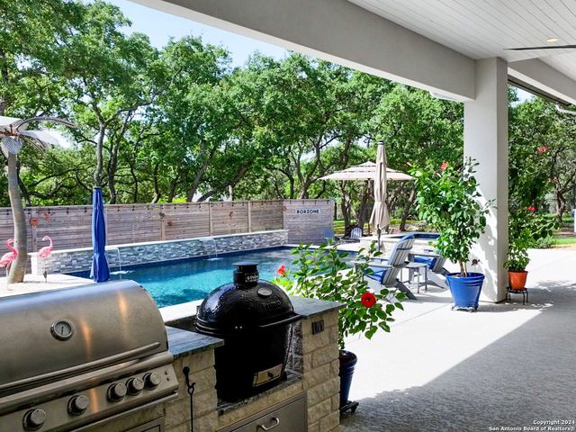 19803 WILD HOLW, Garden Ridge, TX 78266