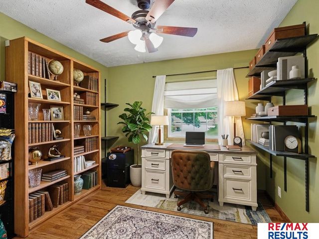 1001 Conestoga Road, Papillion, NE 68046