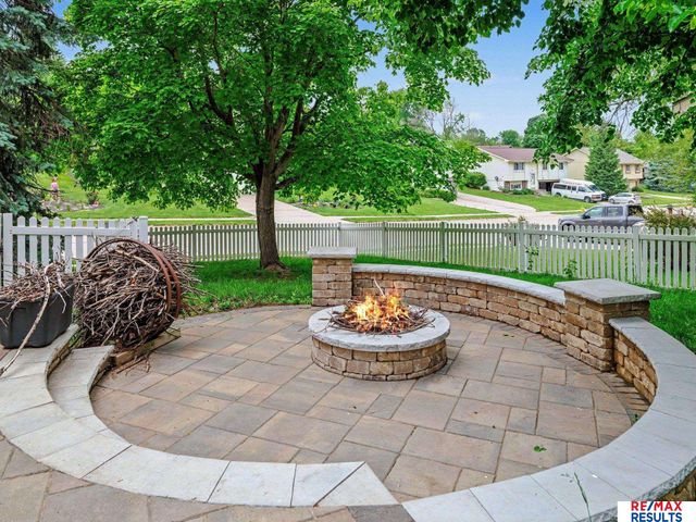1001 Conestoga Road, Papillion, NE 68046