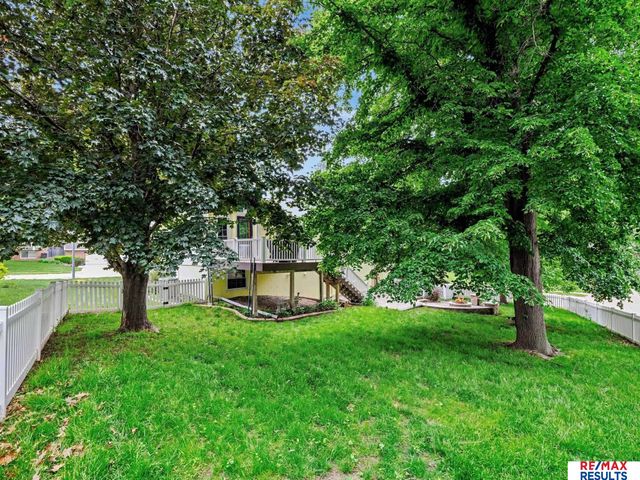 1001 Conestoga Road, Papillion, NE 68046