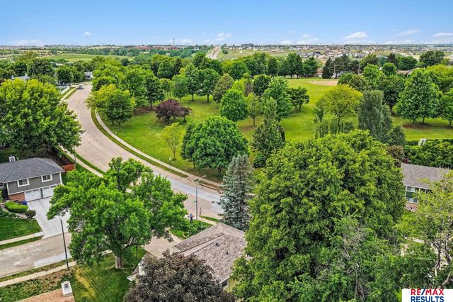 1001 Conestoga Road, Papillion, NE 68046