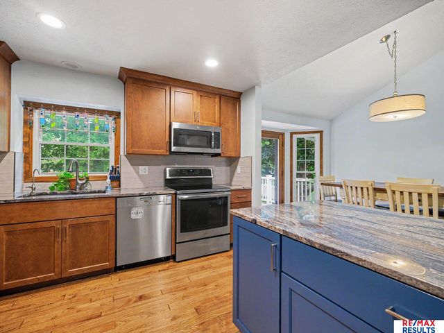 1001 Conestoga Road, Papillion, NE 68046