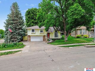 1001 Conestoga Road, Papillion, NE 68046