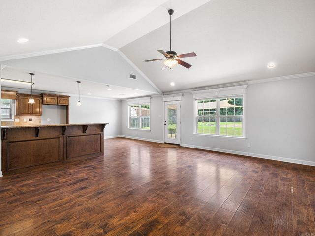 353 Cinel Loop, Austin, AR 72007