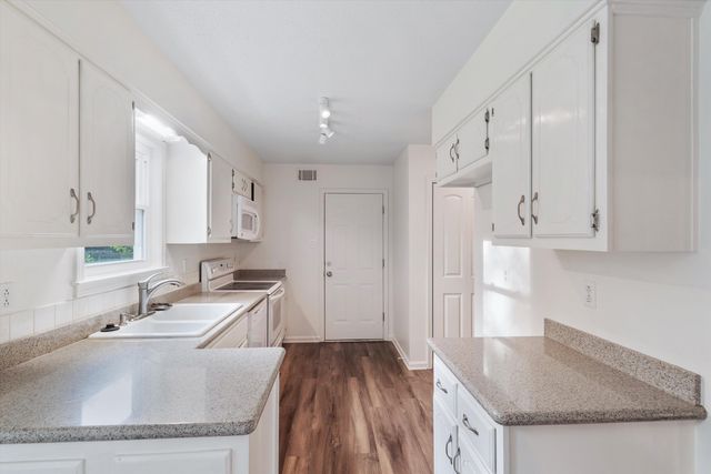 959 GROUSE MEADOW DR, Memphis, TN 38018