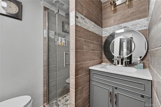 1550 S Oakland Street, Aurora, CO 80012