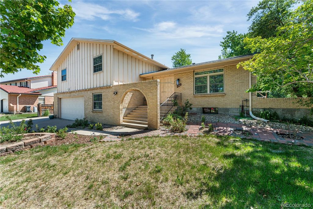 1550 S Oakland Street, Aurora, CO 80012