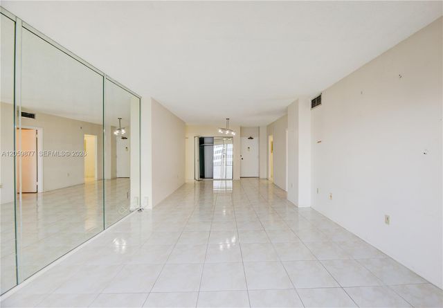 1980 S OCEAN DR 16A, Hallandale Beach, FL 33009