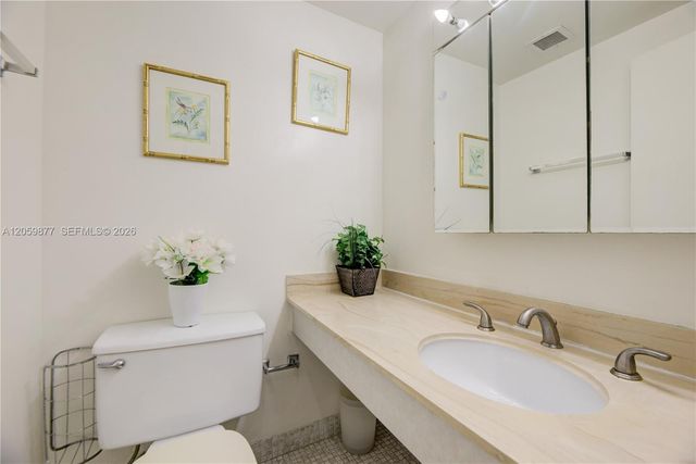 1980 S OCEAN DR 16A, Hallandale Beach, FL 33009