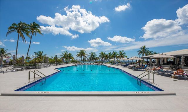 1980 S OCEAN DR 16A, Hallandale Beach, FL 33009
