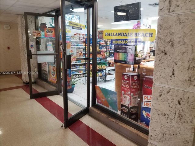 1980 S OCEAN DR 16A, Hallandale Beach, FL 33009