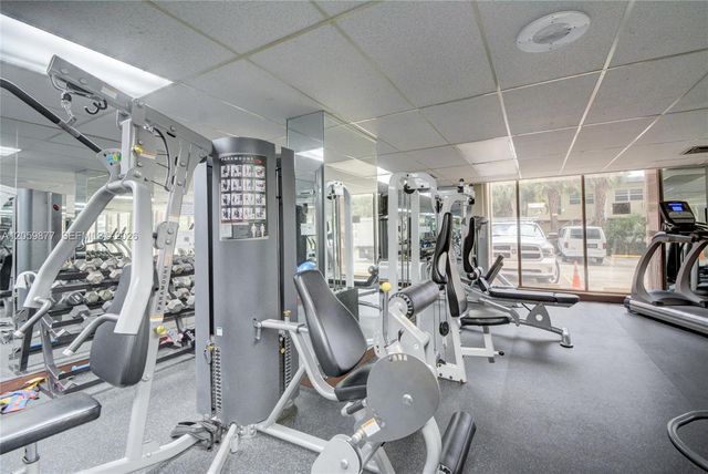 1980 S OCEAN DR 16A, Hallandale Beach, FL 33009