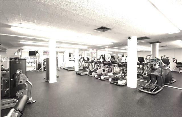 1980 S OCEAN DR 16A, Hallandale Beach, FL 33009