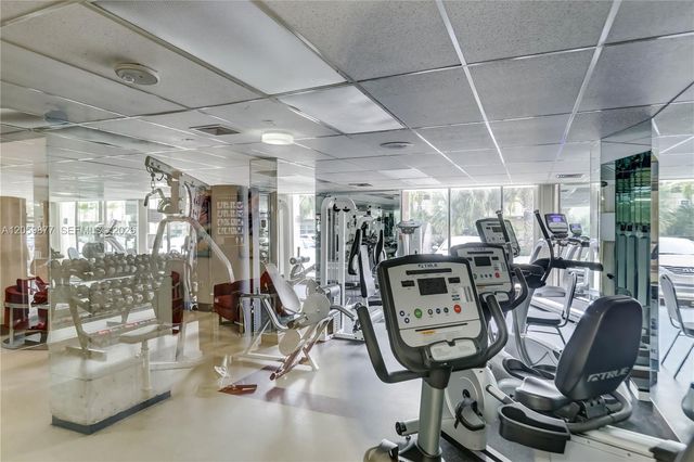 1980 S OCEAN DR 16A, Hallandale Beach, FL 33009