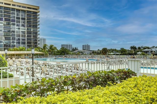 1980 S OCEAN DR 16A, Hallandale Beach, FL 33009