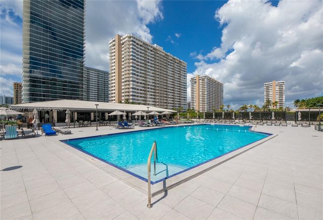 1980 S OCEAN DR 16A, Hallandale Beach, FL 33009