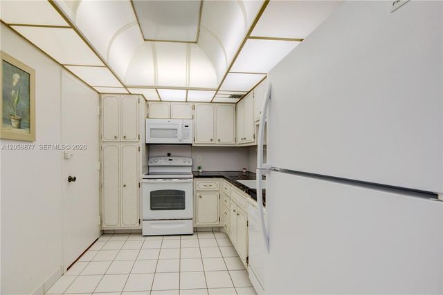 1980 S OCEAN DR 16A, Hallandale Beach, FL 33009