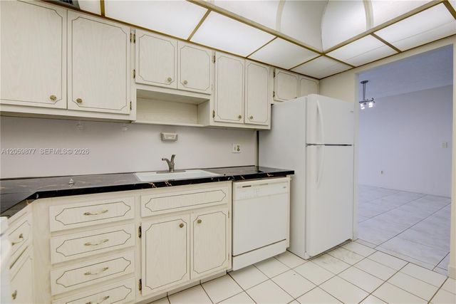 1980 S OCEAN DR 16A, Hallandale Beach, FL 33009