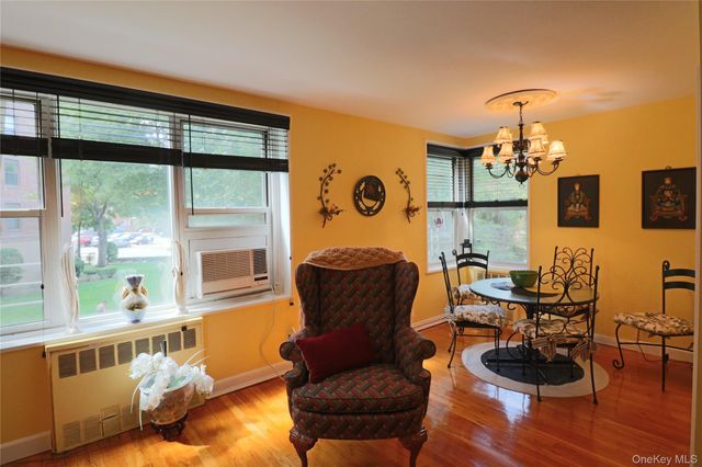 18-50 211 Street 2K, Bayside, NY 11360