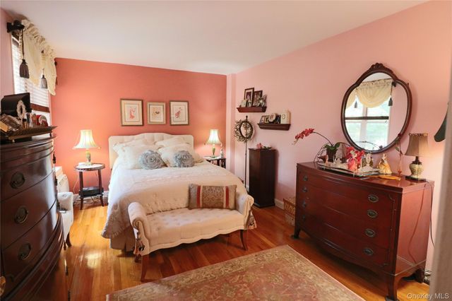18-50 211 Street 2K, Bayside, NY 11360