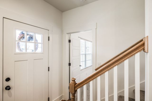 1160 Jonathan Ln, Springfield, TN 37172