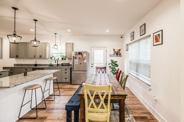 1160 Jonathan Ln, Springfield, TN 37172
