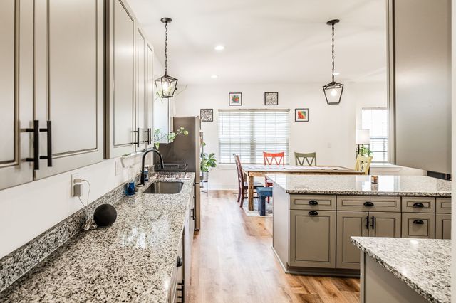 1160 Jonathan Ln, Springfield, TN 37172
