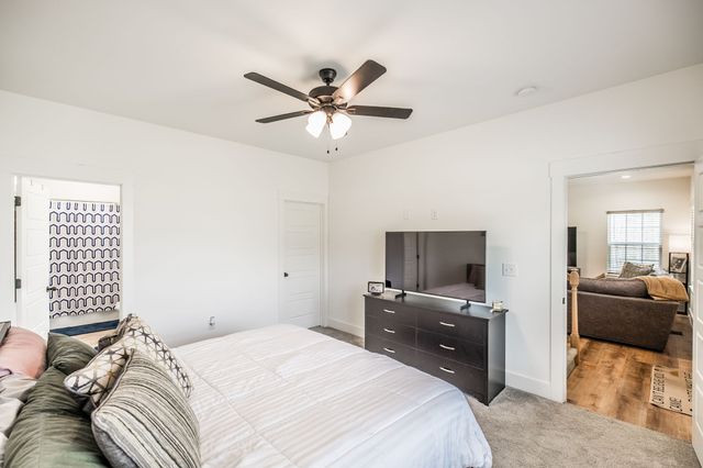 1160 Jonathan Ln, Springfield, TN 37172