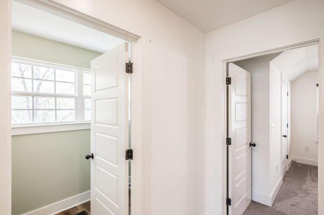 1160 Jonathan Ln, Springfield, TN 37172